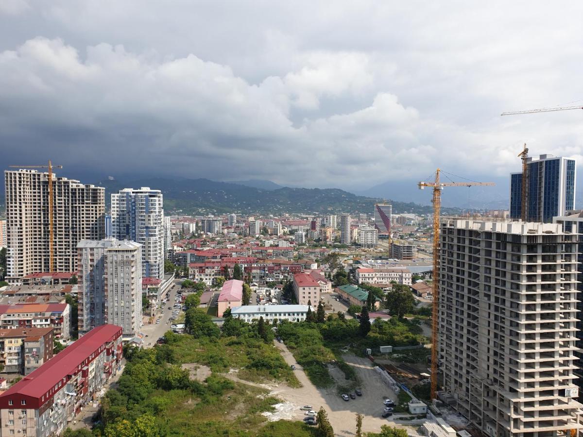 Apartment In Front Of Mcdonald'S Batumi Exterior photo