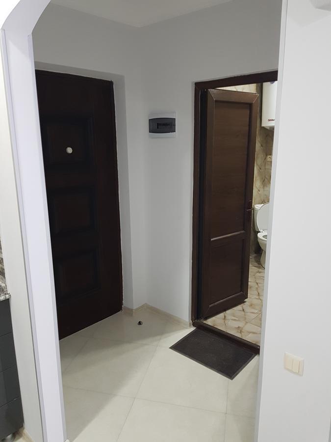 Apartment In Front Of Mcdonald'S Batumi Exterior photo