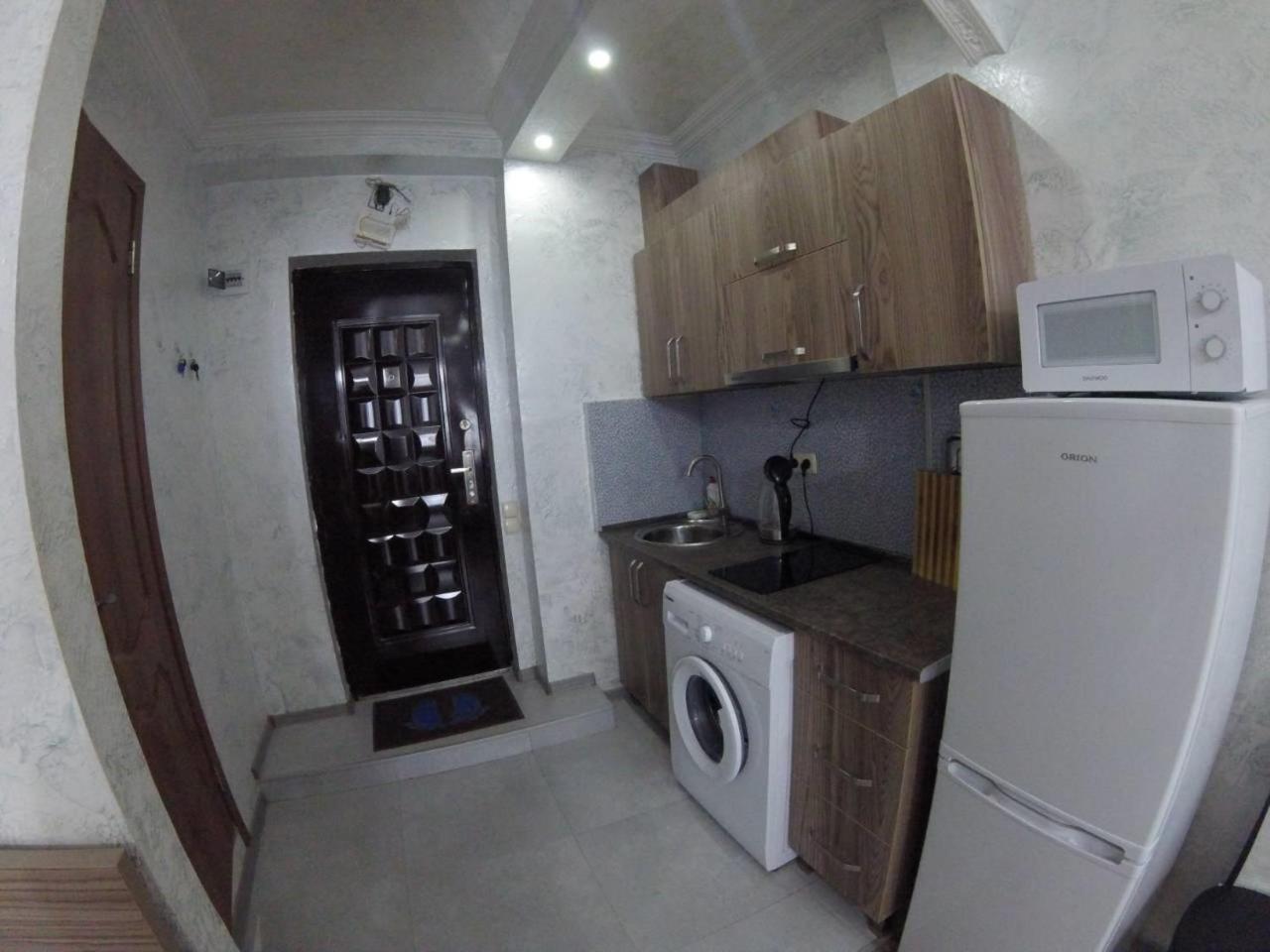 Apartment In Front Of Mcdonald'S Batumi Exterior photo